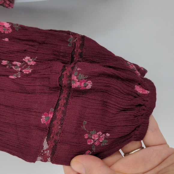 Hollister Loose Flowy Boho Festival Red Pink Floral Shirt Top Blouse Size Large - Picture 3 of 7